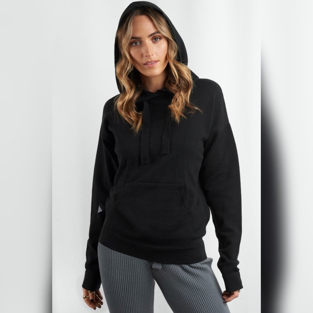XLE The Label Ty Knitted Comfy Lounge Set